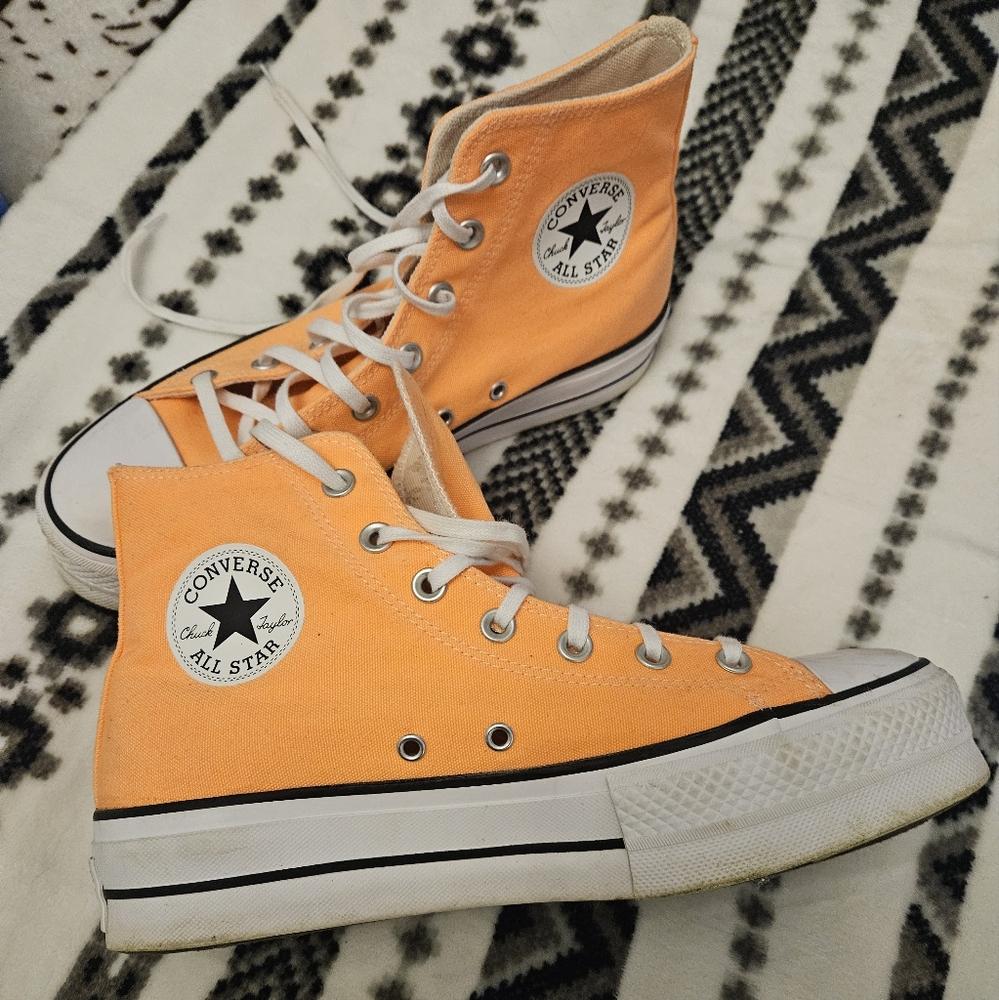 Converse- neon orange platform 9 1/2